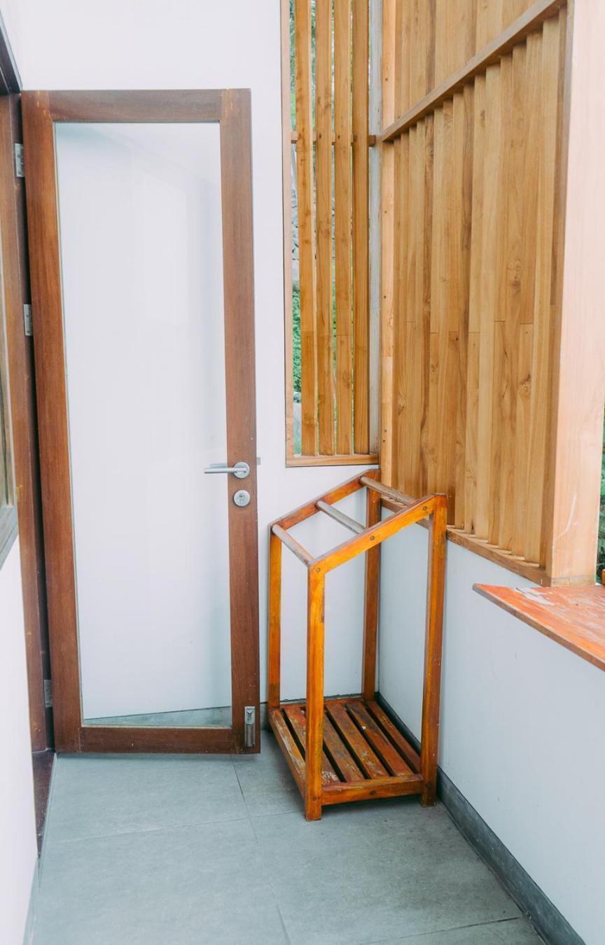 Hotel Escape Bajo Labuan Bajo Exterior foto